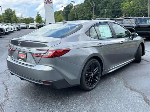 New 2026 Toyota Camry SE w/ Convenience Package FWD image 3