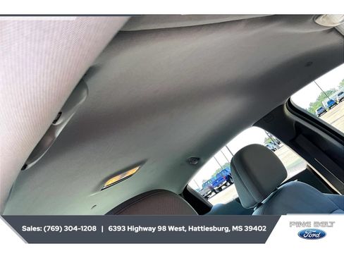 Used 2024 Chevrolet Malibu LT FWD image 16