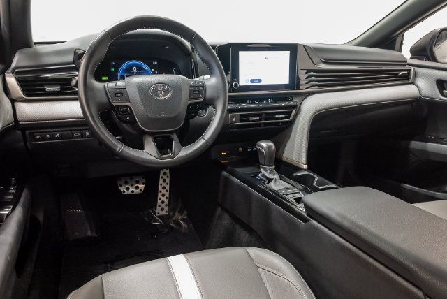 Used 2026 Toyota Camry SE FWD image 7