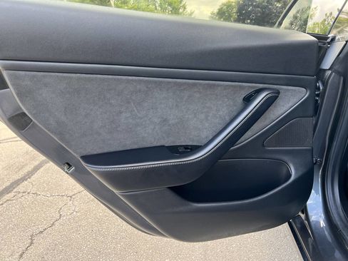Used 2018 Tesla Model 3 Long Range image 15