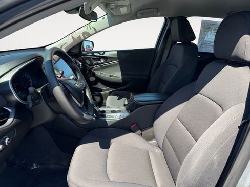Used 2024 Chevrolet Malibu LT image 9