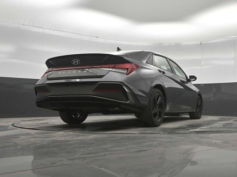 New 2026 Hyundai Elantra Sport FWD image 37