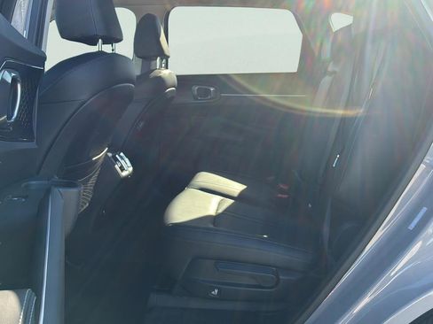 Certified 2025 Kia Sorento S image 22