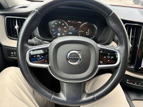 Used 2019 Volvo XC60 T8 Inscription w/ Protection Package Premier AWD/4WD image 18