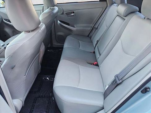 Used 2014 Toyota Prius Five image 17