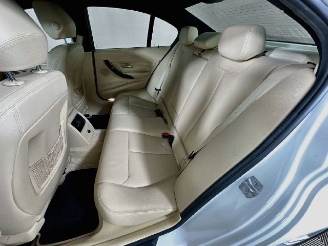 Used 2015 BMW 328i Sedan RWD image 25
