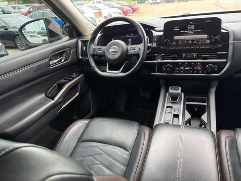 Used 2024 Nissan Pathfinder Platinum w/ Cargo Package FWD image 21