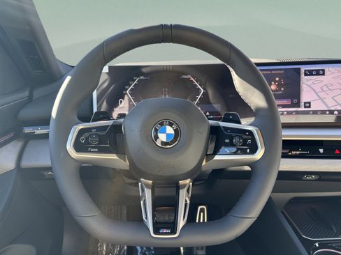 Used 2026 BMW 530i w/ M Sport Package RWD image 9