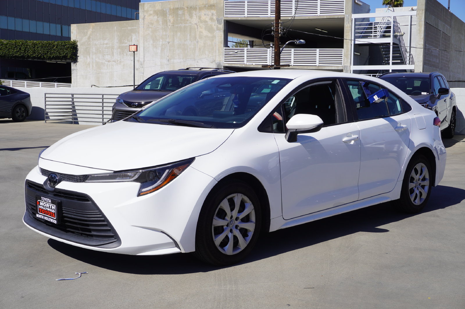 Used 2024 Toyota Corolla LE FWD image 3