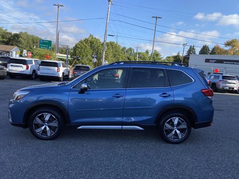 Used 2021 Subaru Forester Touring image 2