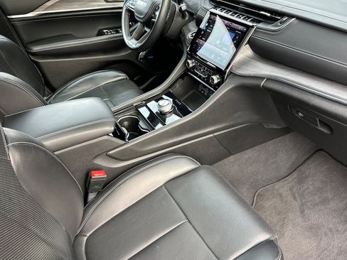 Used 2022 Jeep Grand Cherokee L Overland w/ Luxury Tech Group IV image 31