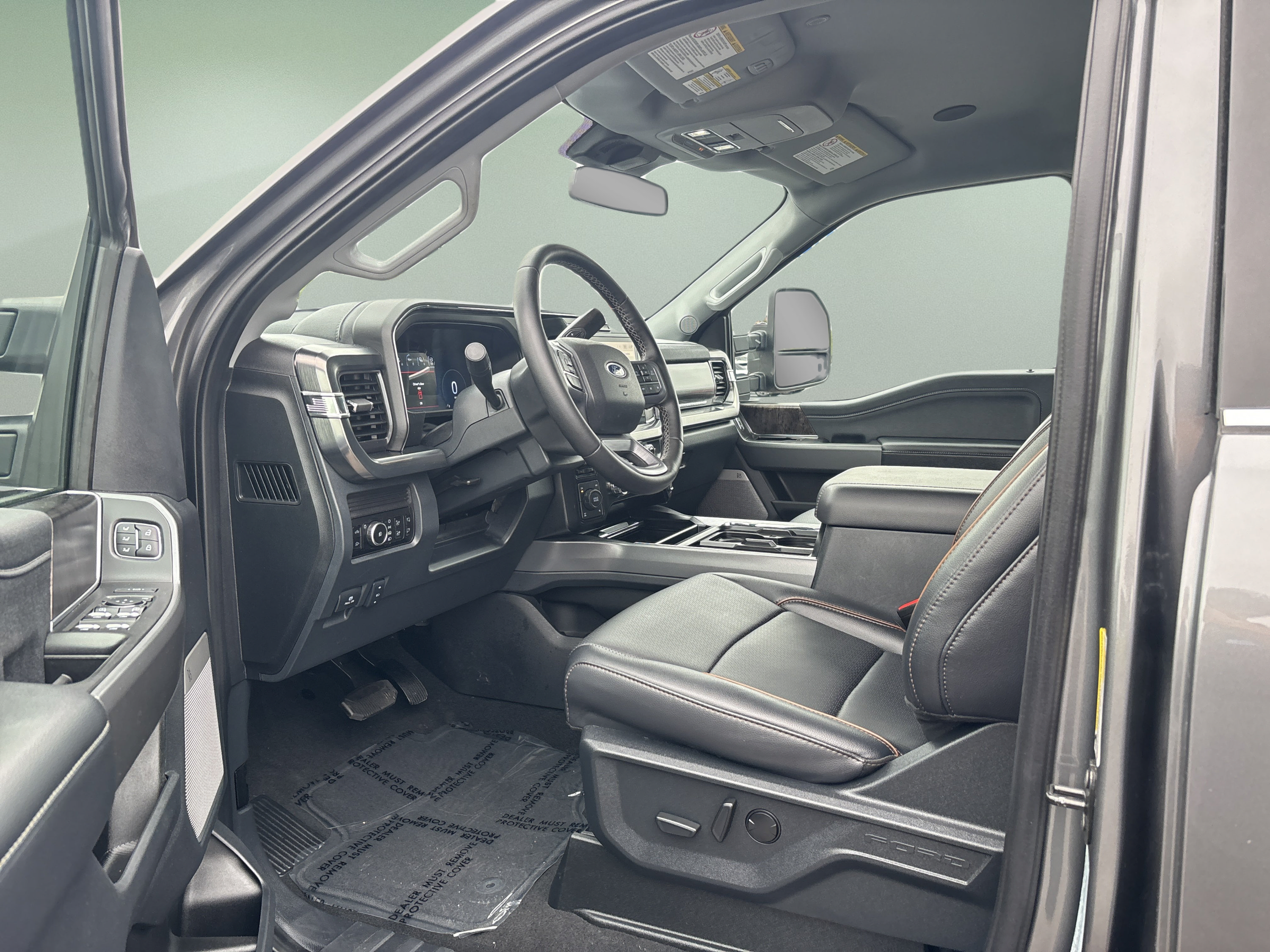 Used 2025 Ford F350 Lariat w/ Lariat Ultimate Package AWD/4WD image 9