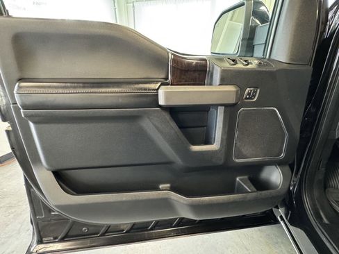 Used 2015 Ford F150 Platinum w/ Equipment Group 701A Luxury image 35