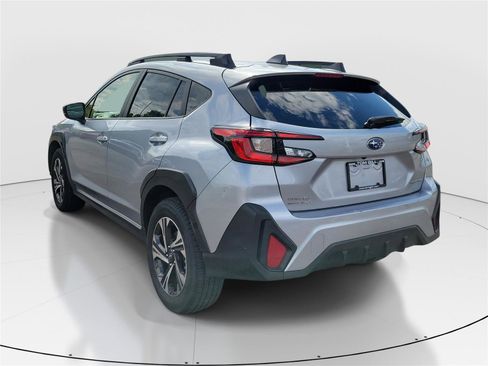 Used 2025 Subaru Crosstrek 2.0i Premium AWD/4WD image 3