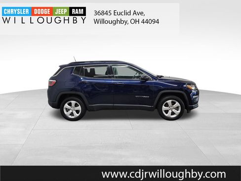 Used 2018 Jeep Compass Latitude FWD image 5