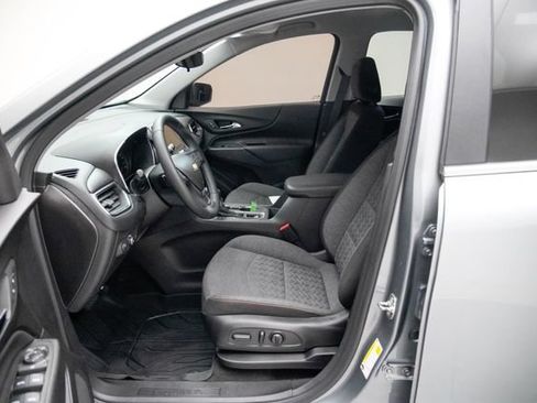 Used 2024 Chevrolet Equinox LT FWD image 15