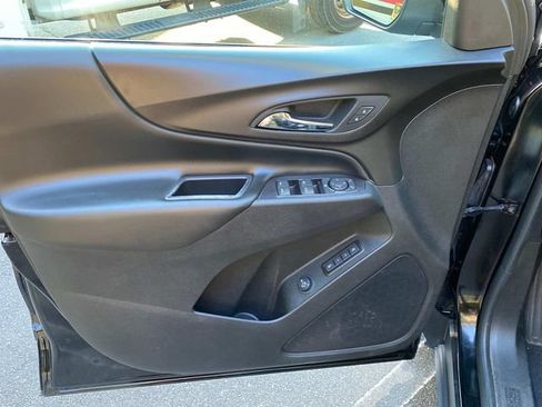 Used 2020 Chevrolet Equinox LT w/ Midnight Edition AWD/4WD image 12