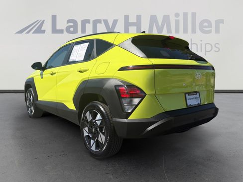 Used 2025 Hyundai Kona SEL AWD/4WD image 3