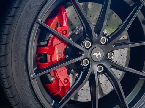 Used 2020 Ferrari 812 Superfast RWD image 51