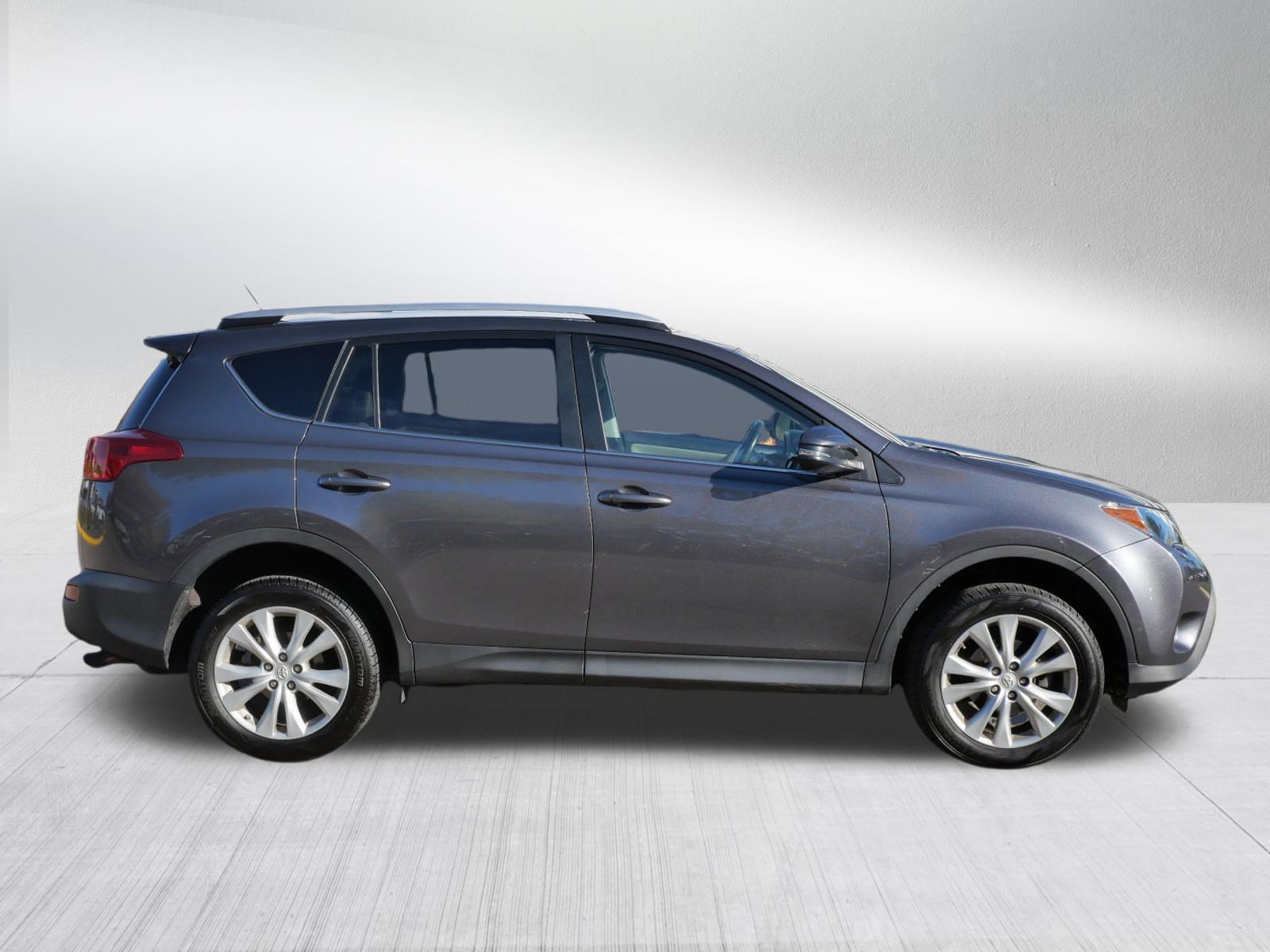 Used 2014 Toyota RAV4 Limited w/ Technology Package AWD/4WD image 8
