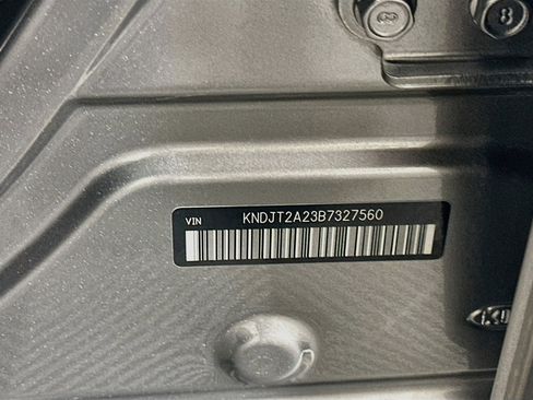 Used 2011 Kia Soul + w/ Audio Pkg FWD image 12