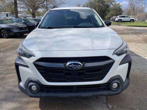 Used 2023 Subaru Outback Premium image 2