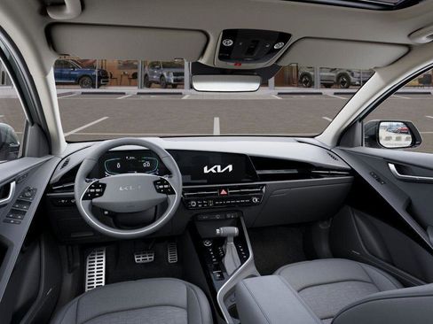 New 2025 Kia Niro SX Touring image 15