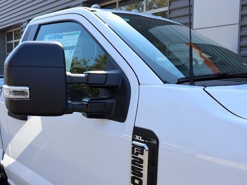 New 2026 Ford F250 XL w/ XL Chrome Package image 16