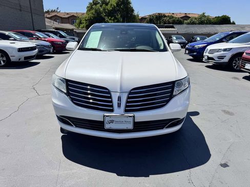 Used 2017 Lincoln MKT AWD w/ Technology Package image 10