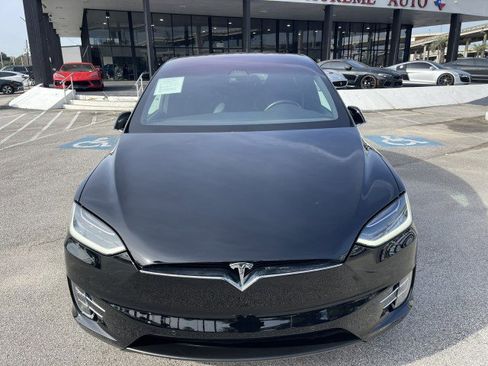 Used 2018 Tesla Model X 100D image 9