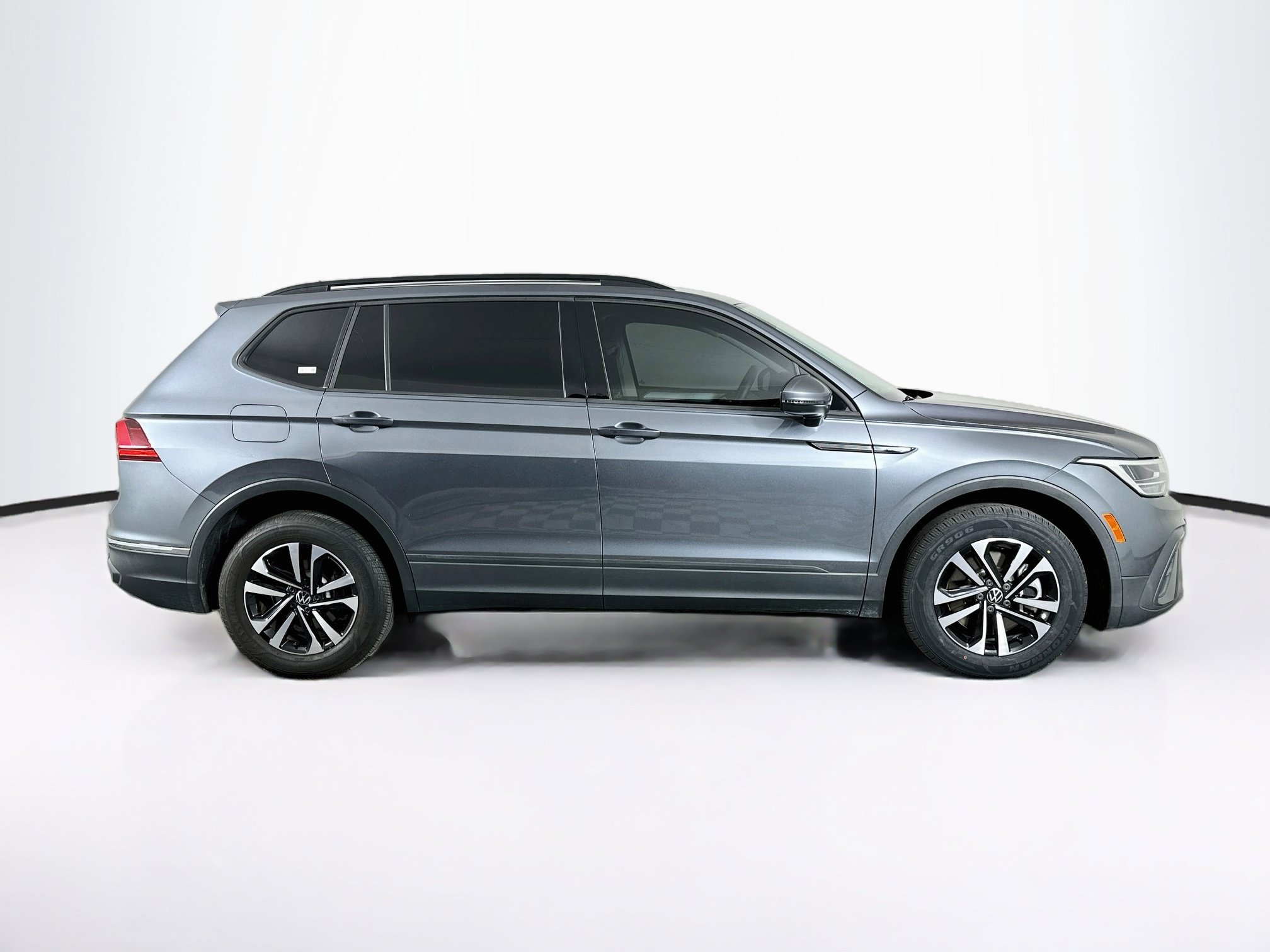Used 2023 Volkswagen Tiguan S FWD image 10