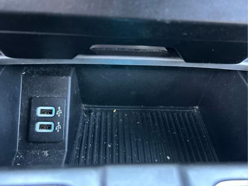 Used 2018 Ford F150 XLT w/ Equipment Group 302A Luxury AWD/4WD image 33