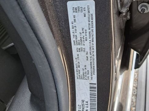 Used 2024 RAM 1500 Laramie image 31