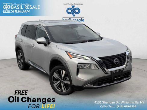 Used 2023 Nissan Rogue SL w/ SL Premium Package image 1