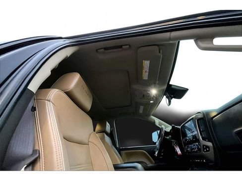 Used 2017 GMC Sierra 3500 Denali w/ Duramax Plus Package image 28