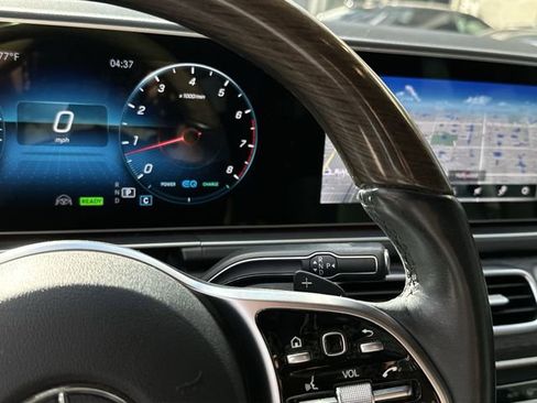 Used 2022 Mercedes-Benz GLS 450 4MATIC image 27