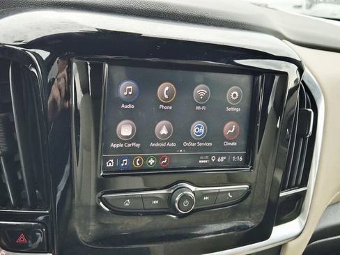 Used 2022 Chevrolet Traverse LS AWD/4WD image 23