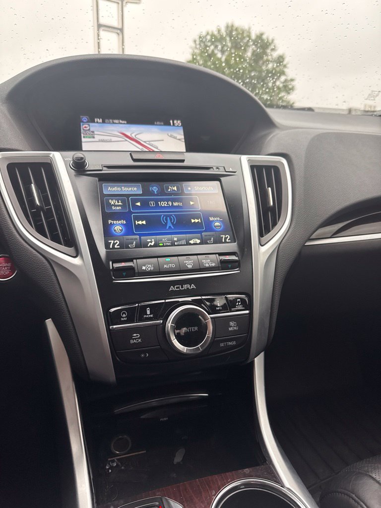 Used 2016 Acura TLX w/ Technology Package FWD image 10