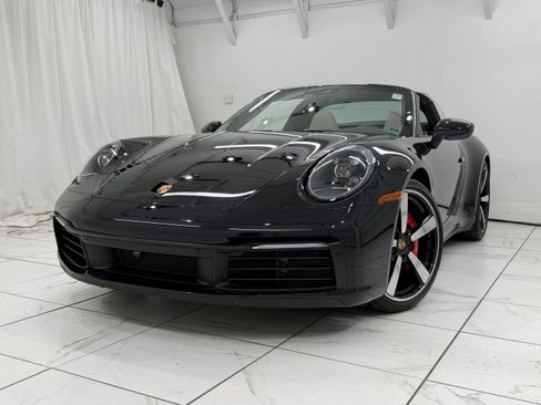 Certified 2022 Porsche 911 Targa 4S image 10