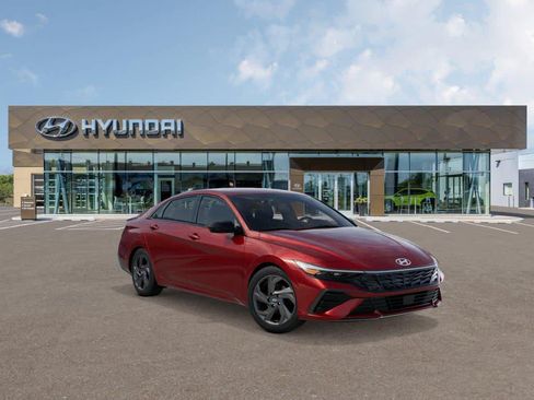Used 2026 Hyundai Elantra Sport FWD image 2
