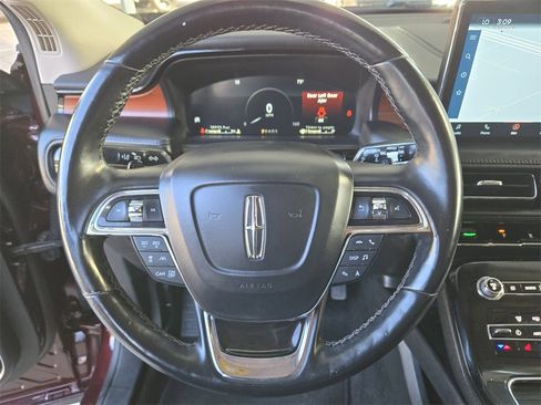 Used 2022 Lincoln Nautilus Reserve w/ Equipment Group 201A image 14