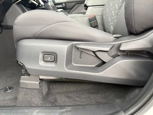 New 2025 Toyota Tacoma SR5 image 27