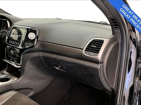 Used 2021 Jeep Grand Cherokee Laredo X image 21