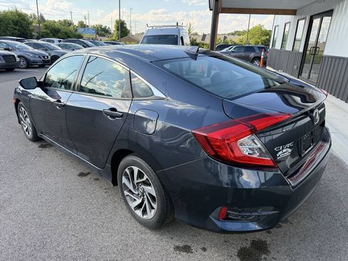 Used 2018 Honda Civic EX image 11