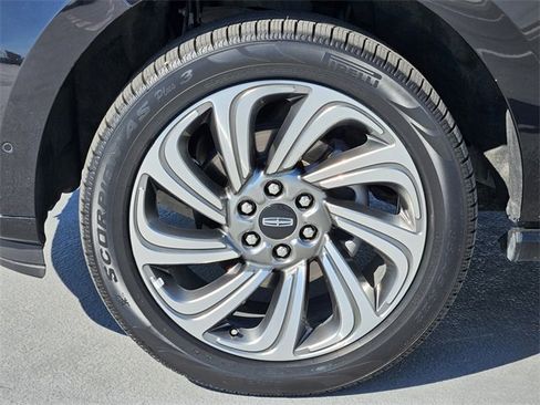 Used 2024 Lincoln Navigator L 4WD image 10