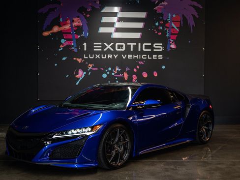 Used 2017 Acura NSX AWD/4WD image 3