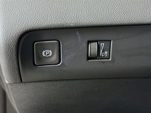 Used 2023 Buick Enclave Essence FWD image 10
