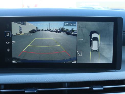 New 2025 Hyundai Tucson Limited image 30