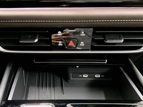 New 2026 Volkswagen Atlas SEL image 21