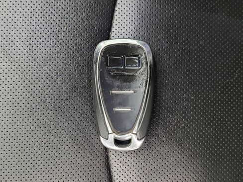 Used 2019 Chevrolet Equinox Premier FWD image 32